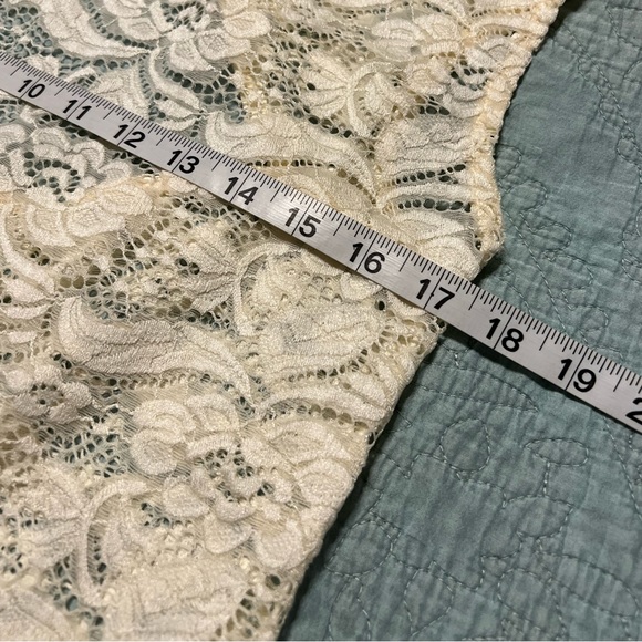 Maurice’s Lace Tank - Size L - Picture 3 of 4